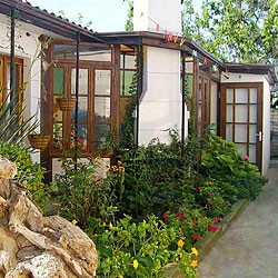 Отдых Геленджик : Семейный отдых. Уютное бунгало.